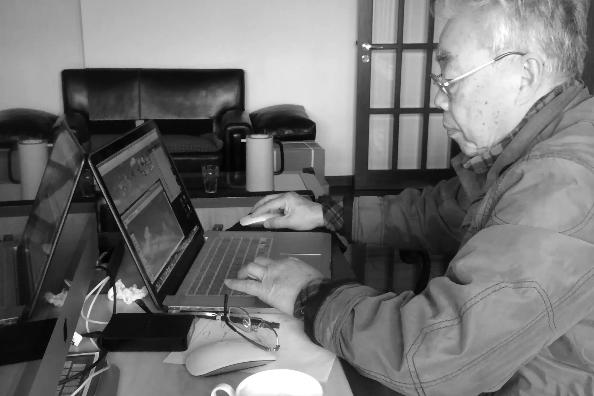 1. 唐小禾先生亲手修图~1