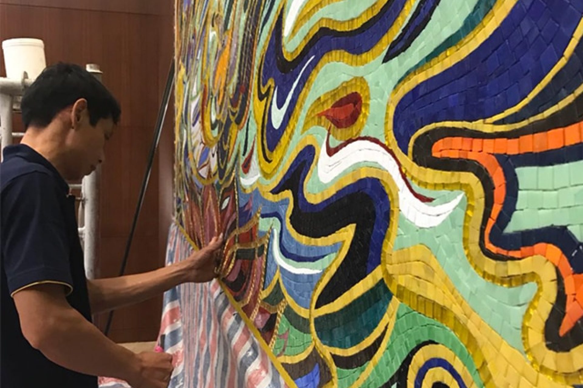 2. 越中友谊宫《辉煌乐章》-施工安装 (3)