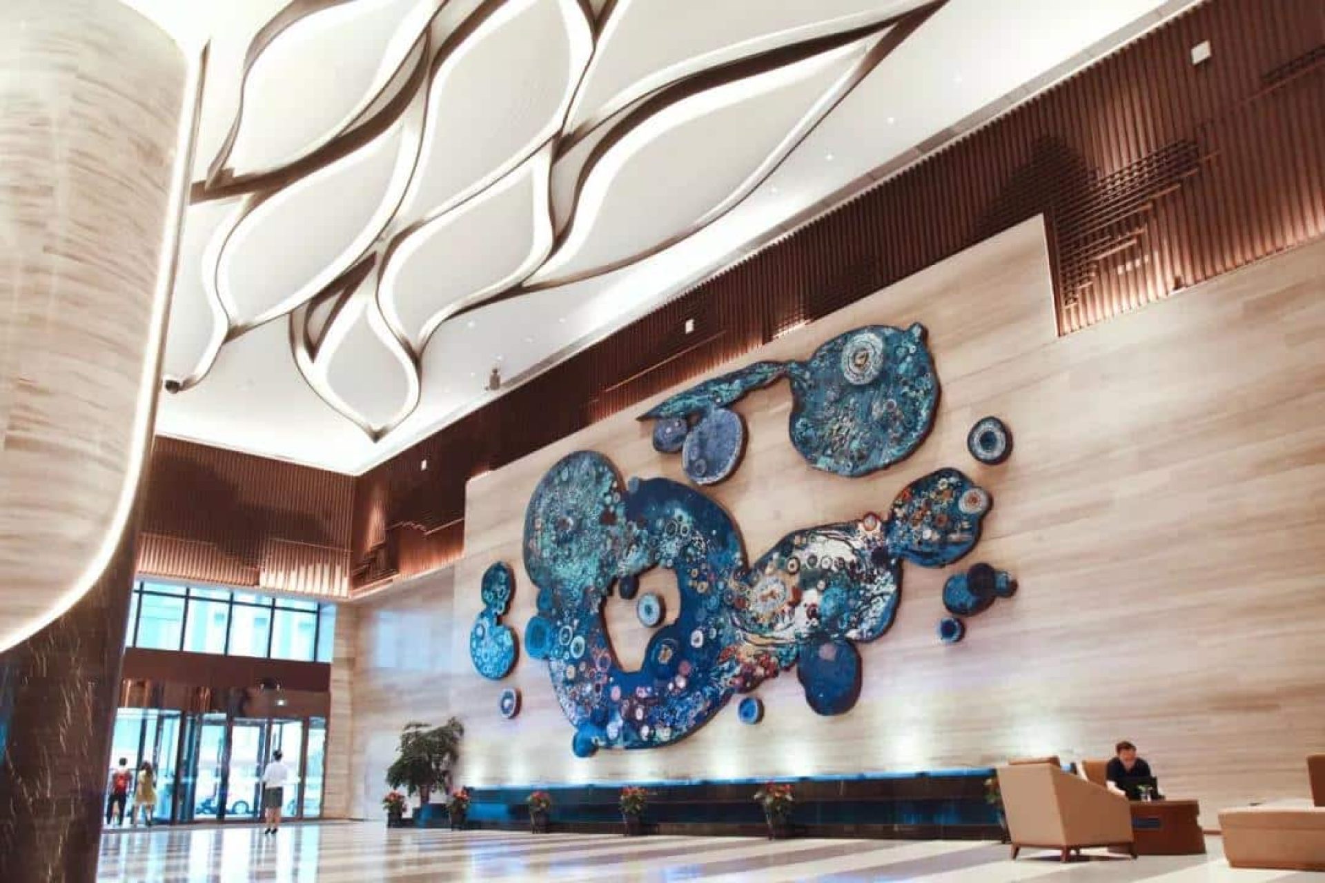 4-关于《海之道》镶嵌作品实景图-中国山东省威海市齐鲁蓝海御华大饭店 (2)