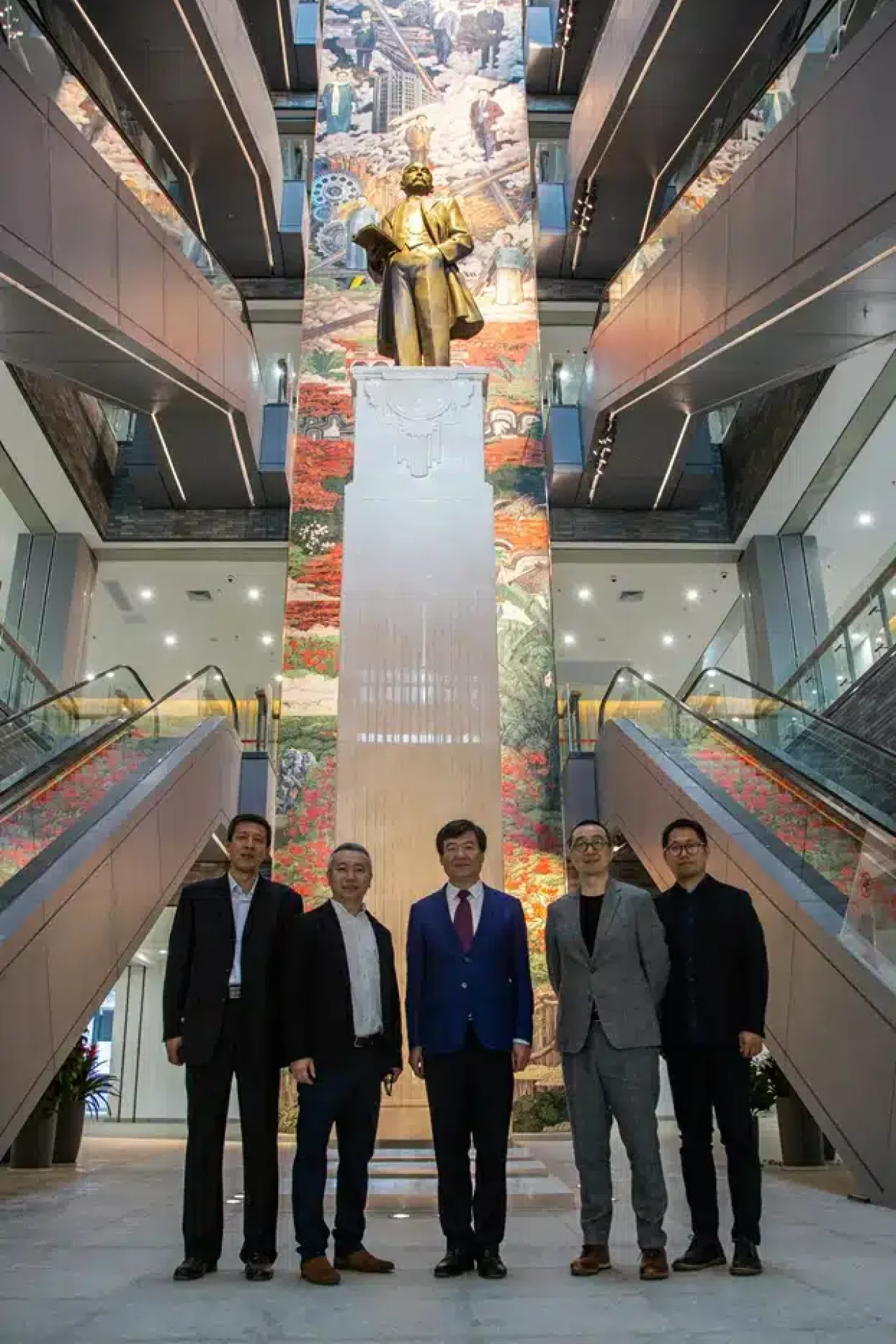 中山纪念图书馆壁画《香山星座》实景图2