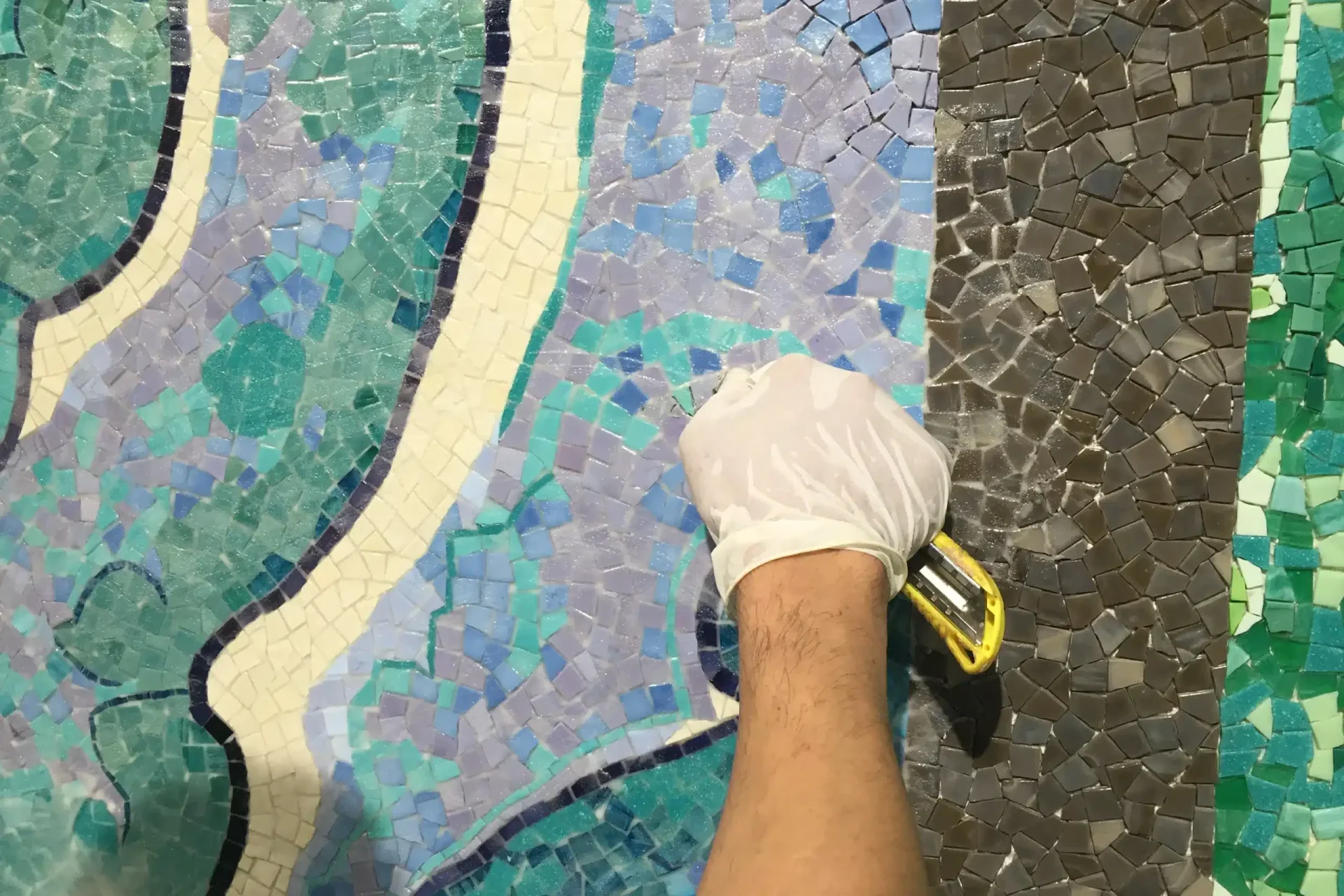 深圳地铁《南国锦绣》-施工安装 (1)